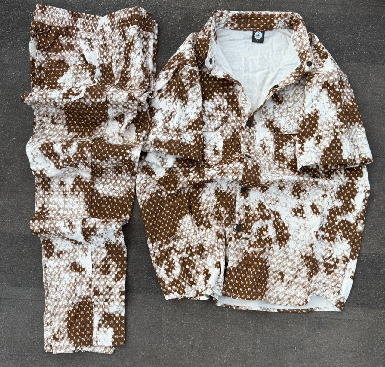 Ensemble Chemise et Pantalon à Motif Camouflage Abstraits